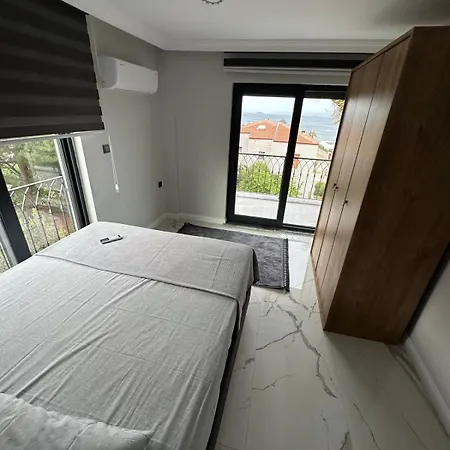 Pearl Mansion-2 Sea View 3br Duplex Villa, Near Seaside In Cunda Айвалик