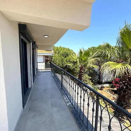Pearl Mansion-2 Sea View 3br Duplex Villa, Near Seaside In Cunda Апартаменти