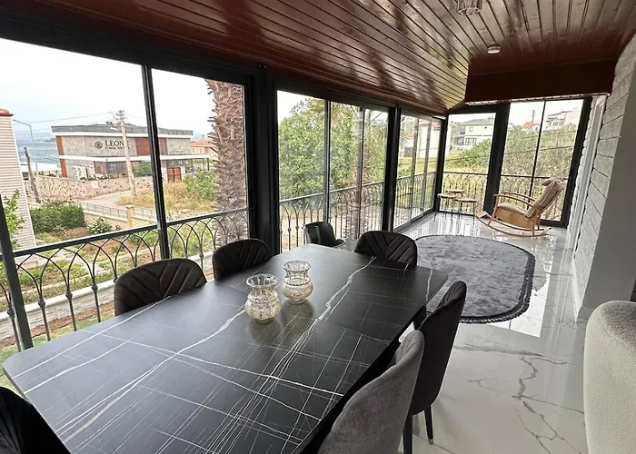 Luxury To The Sea On The Island Of Cunda,pearl Mansion Apartment